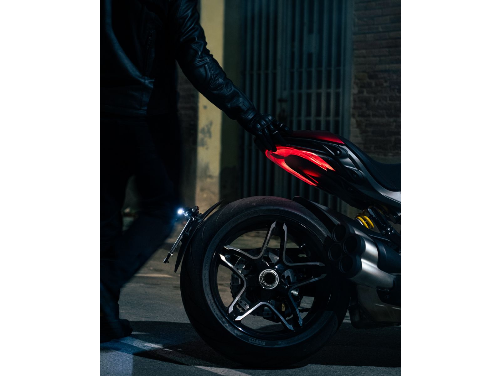 Мотоцикл DUCATI XDiavel V4 (RED) 2026